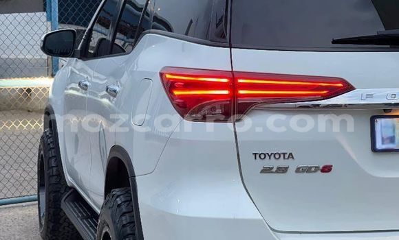 Buy Used Toyota Fortuner White Car in Maputo in Maputo Buy Used Toyota Fortuner White Car in Maputo in Maputo