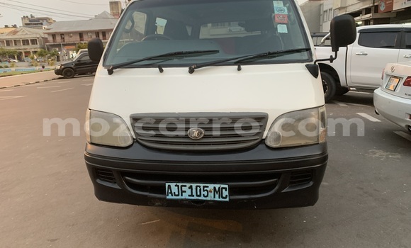 Buy Used Toyota Hiace White Car in Beira in Sofala Buy Used Toyota Hiace White Car in Beira in Sofala