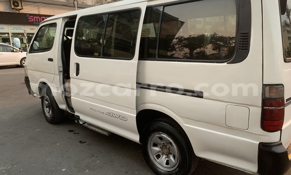 Buy Used Toyota Hiace White Car in Beira in Sofala Buy Used Toyota Hiace White Car in Beira in Sofala
