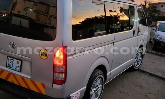 Buy Used Toyota Hiace Silver Car in Maputo in Maputo Buy Used Toyota Hiace Silver Car in Maputo in Maputo