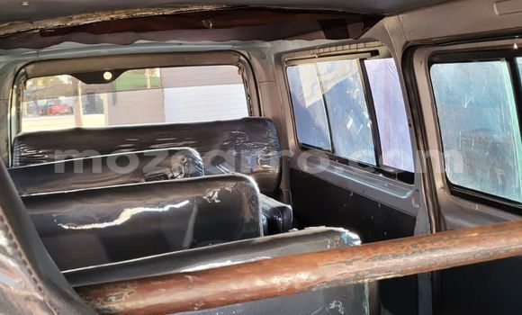 Buy Used Toyota Hiace Silver Car in Maputo in Maputo Buy Used Toyota Hiace Silver Car in Maputo in Maputo