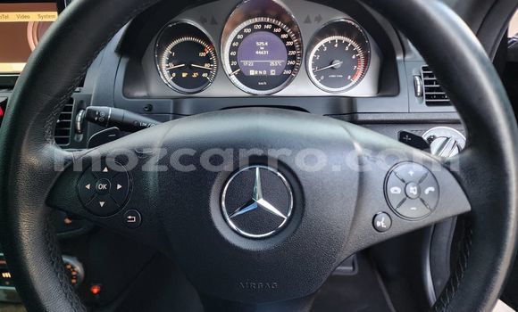 Nunua Ilio tumika Mercedes-Benz C-Classe Nyeusi Gari ndani ya Maputo nchini Maputo Nunua Ilio tumika Mercedes-Benz C-Classe Nyeusi Gari ndani ya Maputo nchini Maputo