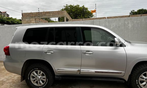 Buy Used Toyota Land Cruiser Silver Car in Maputo in Maputo Buy Used Toyota Land Cruiser Silver Car in Maputo in Maputo