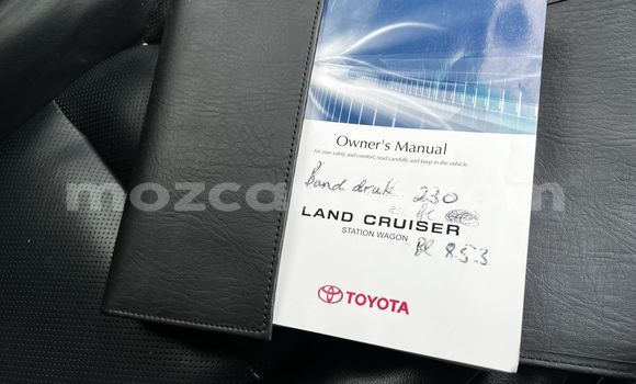 Buy Used Toyota Land Cruiser Silver Car in Maputo in Maputo Buy Used Toyota Land Cruiser Silver Car in Maputo in Maputo
