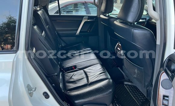 Buy Used Toyota Land Cruiser Prado White Car in Maputo in Maputo Buy Used Toyota Land Cruiser Prado White Car in Maputo in Maputo