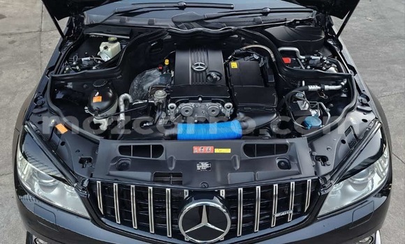 Nunua Ilio tumika Mercedes-Benz C-Classe Nyeusi Gari ndani ya Maputo nchini Maputo Nunua Ilio tumika Mercedes-Benz C-Classe Nyeusi Gari ndani ya Maputo nchini Maputo