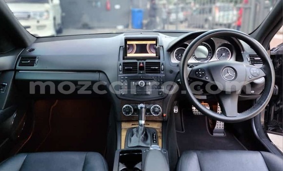 Nunua Ilio tumika Mercedes-Benz C-Classe Nyeusi Gari ndani ya Maputo nchini Maputo Nunua Ilio tumika Mercedes-Benz C-Classe Nyeusi Gari ndani ya Maputo nchini Maputo
