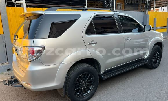 Nunua Ilio tumika Toyota Fortuner Nyingine Gari ndani ya Maputo nchini Maputo Nunua Ilio tumika Toyota Fortuner Nyingine Gari ndani ya Maputo nchini Maputo