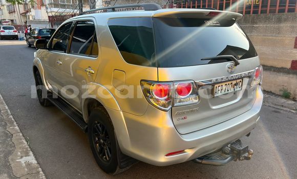 Nunua Ilio tumika Toyota Fortuner Nyingine Gari ndani ya Maputo nchini Maputo Nunua Ilio tumika Toyota Fortuner Nyingine Gari ndani ya Maputo nchini Maputo