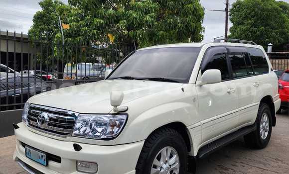 Comprar Usado Toyota Land Cruiser Branco Carro em Maputo em Maputo