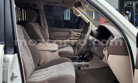 Buy Used Toyota Land Cruiser White Car in Maputo in Maputo Buy Used Toyota Land Cruiser White Car in Maputo in Maputo