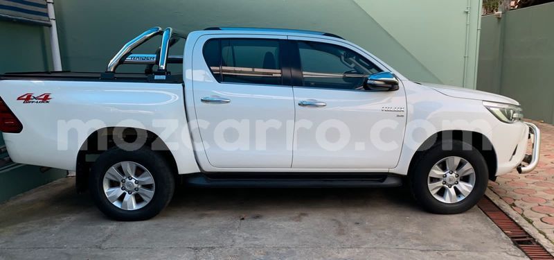 Big with watermark toyota hiluxe revo maputo maputo 14218