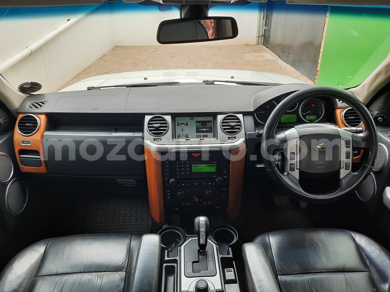 Big with watermark land rover discovery maputo maputo 14223