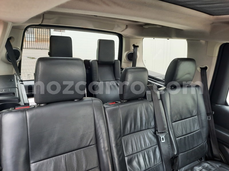 Big with watermark land rover discovery maputo maputo 14223