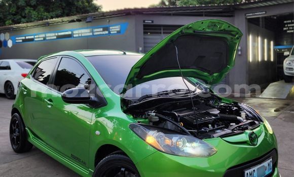 Comprar Usado Mazda Demio Verde Carro em Maputo em Maputo Comprar Usado Mazda Demio Verde Carro em Maputo em Maputo