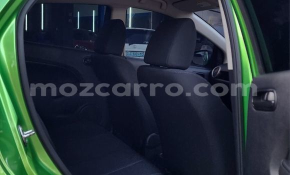 Comprar Usado Mazda Demio Verde Carro em Maputo em Maputo Comprar Usado Mazda Demio Verde Carro em Maputo em Maputo