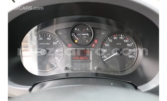 Comprar Importar Peugeot Partner Branco Carro em Import - Dubai em Cabo Delgado