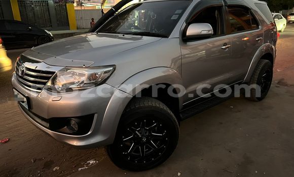 Nunua Ilio tumika Toyota Fortuner Brown Gari ndani ya Maputo nchini Maputo Nunua Ilio tumika Toyota Fortuner Brown Gari ndani ya Maputo nchini Maputo