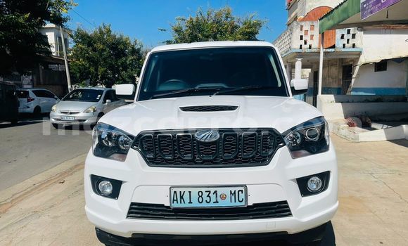 Comprar Usado Mahindra Marshal Branco Carro em Maputo em Maputo Comprar Usado Mahindra Marshal Branco Carro em Maputo em Maputo