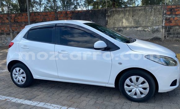 Tenga Tsaru Mazda Demio Chena Mota in Maputo in Maputo