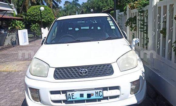 Buy Used Toyota RAV4 White Car in Maputo in Maputo Buy Used Toyota RAV4 White Car in Maputo in Maputo