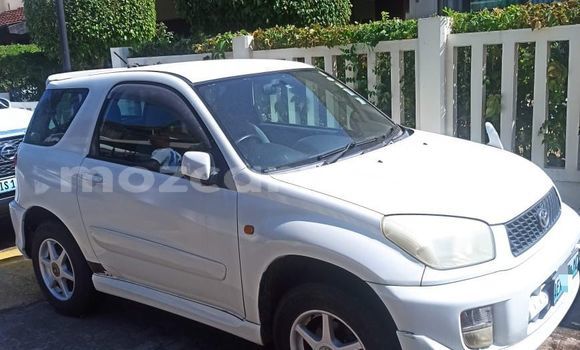 Buy Used Toyota RAV4 White Car in Maputo in Maputo Buy Used Toyota RAV4 White Car in Maputo in Maputo