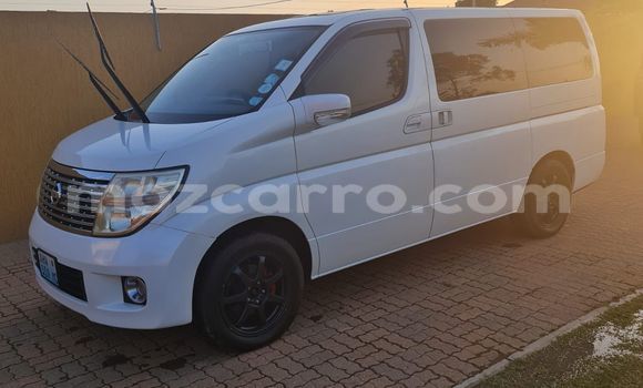 Comprar Usado Nissan Elgrand Branco Carro em Maputo em Maputo Comprar Usado Nissan Elgrand Branco Carro em Maputo em Maputo