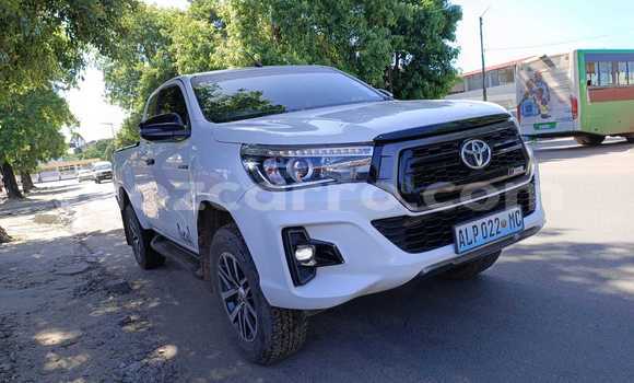 Nunua Ilio tumika Toyota Hilux Nyeupe Gari ndani ya Marara nchini Tete Nunua Ilio tumika Toyota Hilux Nyeupe Gari ndani ya Marara nchini Tete
