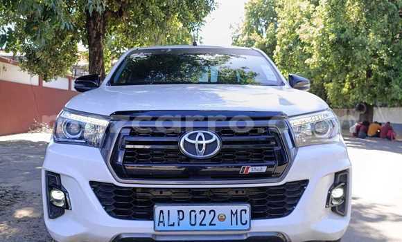 Nunua Ilio tumika Toyota Hilux Nyeupe Gari ndani ya Marara nchini Tete Nunua Ilio tumika Toyota Hilux Nyeupe Gari ndani ya Marara nchini Tete