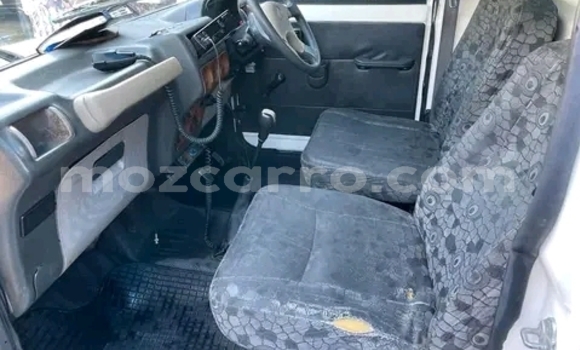Nunua Ilio tumika Mahindra Bolero Nyeupe Gari ndani ya Maputo nchini Maputo Nunua Ilio tumika Mahindra Bolero Nyeupe Gari ndani ya Maputo nchini Maputo