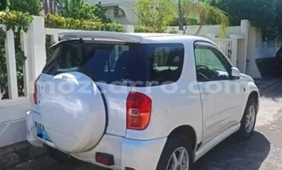 Comprar Usado Toyota RAV4 Branco Carro em Maputo em Maputo Comprar Usado Toyota RAV4 Branco Carro em Maputo em Maputo