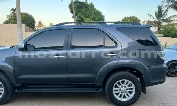 Nunua Ilio tumika Toyota Fortuner Nyingine Gari ndani ya Maputo nchini Maputo Nunua Ilio tumika Toyota Fortuner Nyingine Gari ndani ya Maputo nchini Maputo