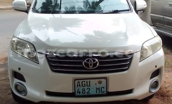 Comprar Usado Toyota Vanguard Branco Carro em Maputo em Maputo Comprar Usado Toyota Vanguard Branco Carro em Maputo em Maputo