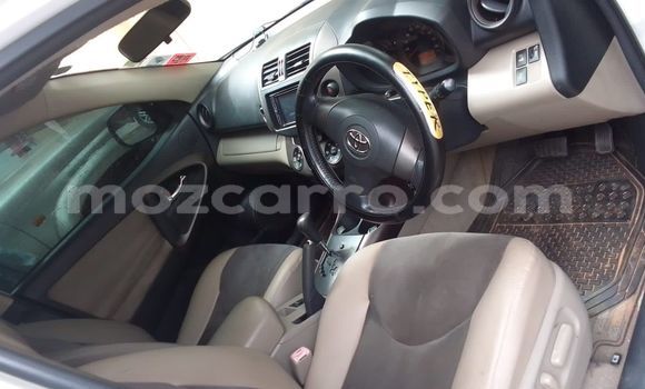 Comprar Usado Toyota Vanguard Branco Carro em Maputo em Maputo Comprar Usado Toyota Vanguard Branco Carro em Maputo em Maputo