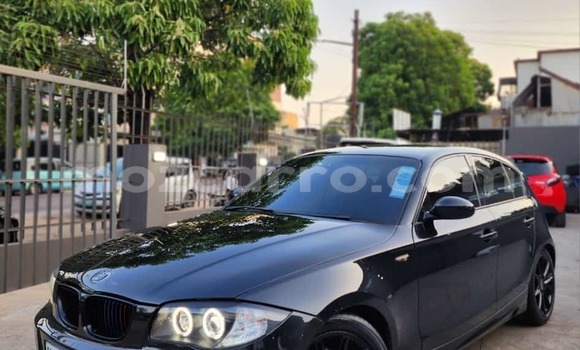 Comprar Usado BMW 1-Series Preto Carro em Maputo em Maputo