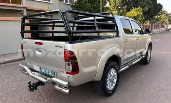 Nunua Ilio tumika Toyota Hilux Nyingine Gari ndani ya Maputo nchini Maputo Nunua Ilio tumika Toyota Hilux Nyingine Gari ndani ya Maputo nchini Maputo