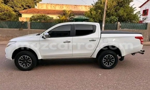 Comprar Usado Fiat Fullback Branco Carro em Maputo em Maputo