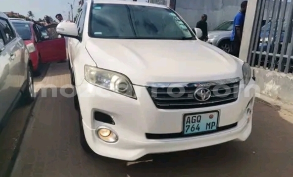 Buy Used Toyota Vanguard White Car in Maputo in Maputo Buy Used Toyota Vanguard White Car in Maputo in Maputo