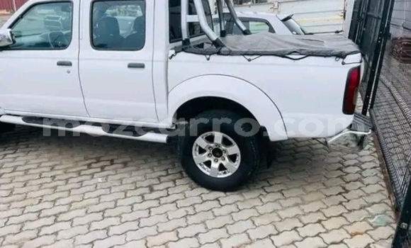 Nunua Ilio tumika Nissan Hardbody Nyeupe Gari ndani ya Maputo nchini Maputo Nunua Ilio tumika Nissan Hardbody Nyeupe Gari ndani ya Maputo nchini Maputo