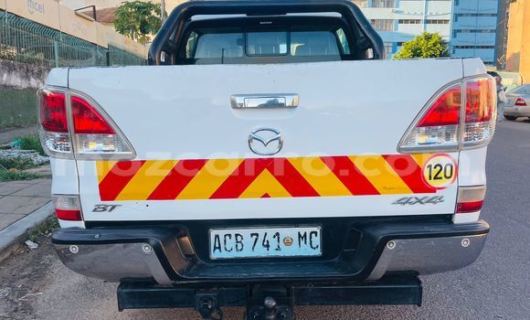 Nunua Ilio tumika Mazda BT-50 Nyeupe Gari ndani ya Maputo nchini Maputo Nunua Ilio tumika Mazda BT-50 Nyeupe Gari ndani ya Maputo nchini Maputo