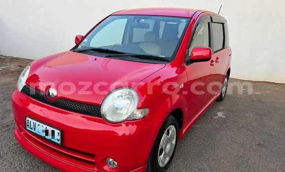 Tenga Tsaru Toyota Sienta Tsvuku Mota in Maputo in Maputo