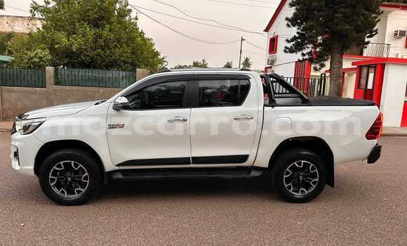 Comprar Usado Toyota Hilux Branco Carro em Maputo em Maputo Comprar Usado Toyota Hilux Branco Carro em Maputo em Maputo