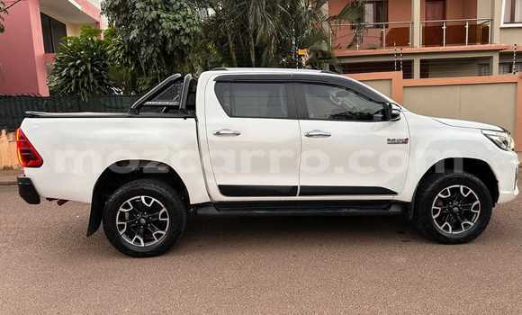 Comprar Usado Toyota Hilux Branco Carro em Maputo em Maputo Comprar Usado Toyota Hilux Branco Carro em Maputo em Maputo