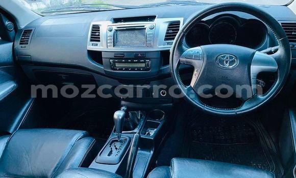 Nunua Ilio tumika Toyota Hilux Fedha Gari ndani ya Maputo nchini Maputo Nunua Ilio tumika Toyota Hilux Fedha Gari ndani ya Maputo nchini Maputo
