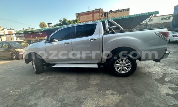 Comprar Usado Mazda BT-50 De outros Carro em Maputo em Maputo Comprar Usado Mazda BT-50 De outros Carro em Maputo em Maputo