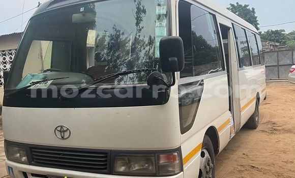 Comprar Usado Toyota Coaster Castanho Carro em Maputo em Maputo Comprar Usado Toyota Coaster Castanho Carro em Maputo em Maputo