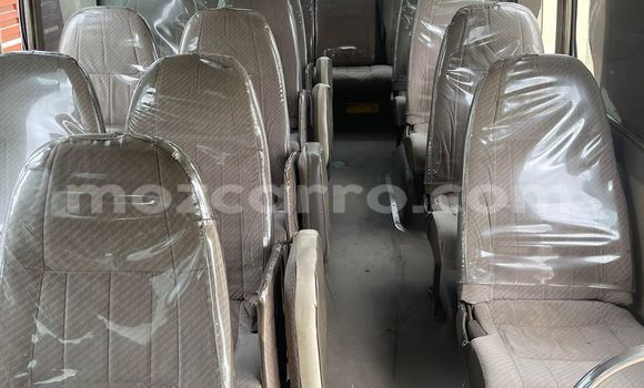 Comprar Usado Toyota Coaster Castanho Carro em Maputo em Maputo Comprar Usado Toyota Coaster Castanho Carro em Maputo em Maputo