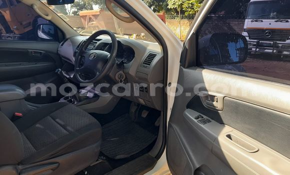 Comprar Usado Toyota Hilux Branco Carro em Maputo em Maputo Comprar Usado Toyota Hilux Branco Carro em Maputo em Maputo