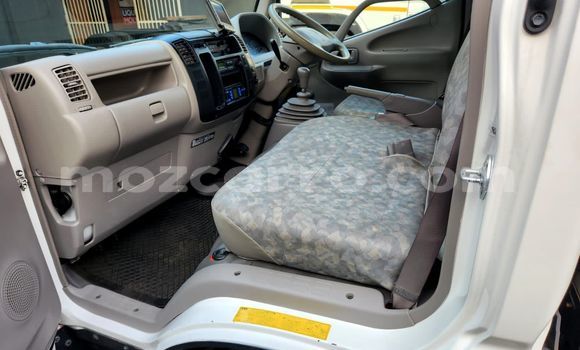 Tenga Tsaru Toyota HiAce Chena Rori in Maputo in Maputo Tenga Tsaru Toyota HiAce Chena Rori in Maputo in Maputo