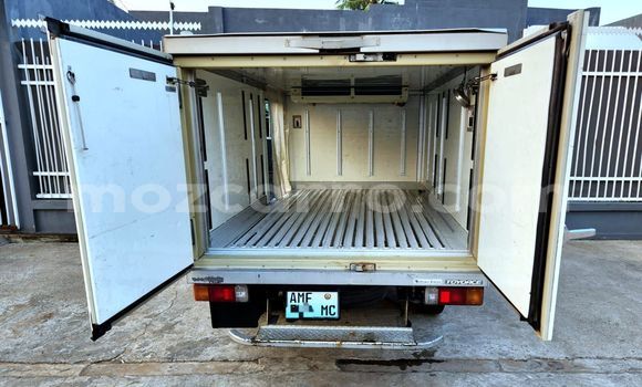 Tenga Tsaru Toyota HiAce Chena Rori in Maputo in Maputo Tenga Tsaru Toyota HiAce Chena Rori in Maputo in Maputo
